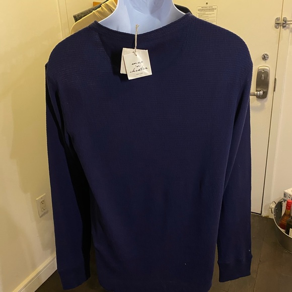 Sweatshirt - Picture 4 of 4